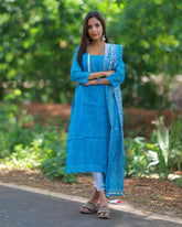 Kadal Nizhal Kurti Top and Dupatta