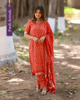 Kumkumpoo Malar Kurti set with Dupatta