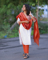 Arunima Kurti Set