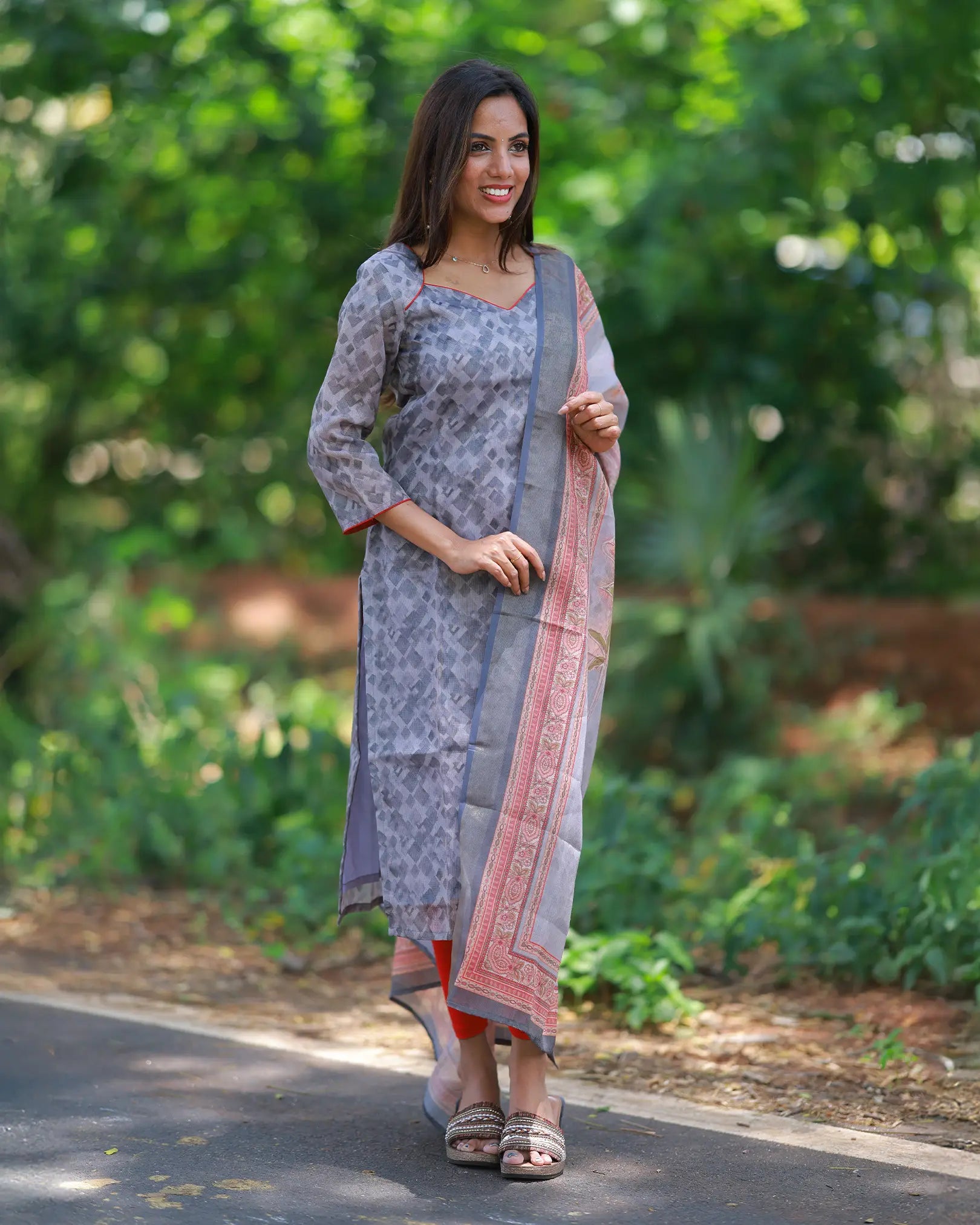 Saambal Geometric Kurthi Top and Dupatta