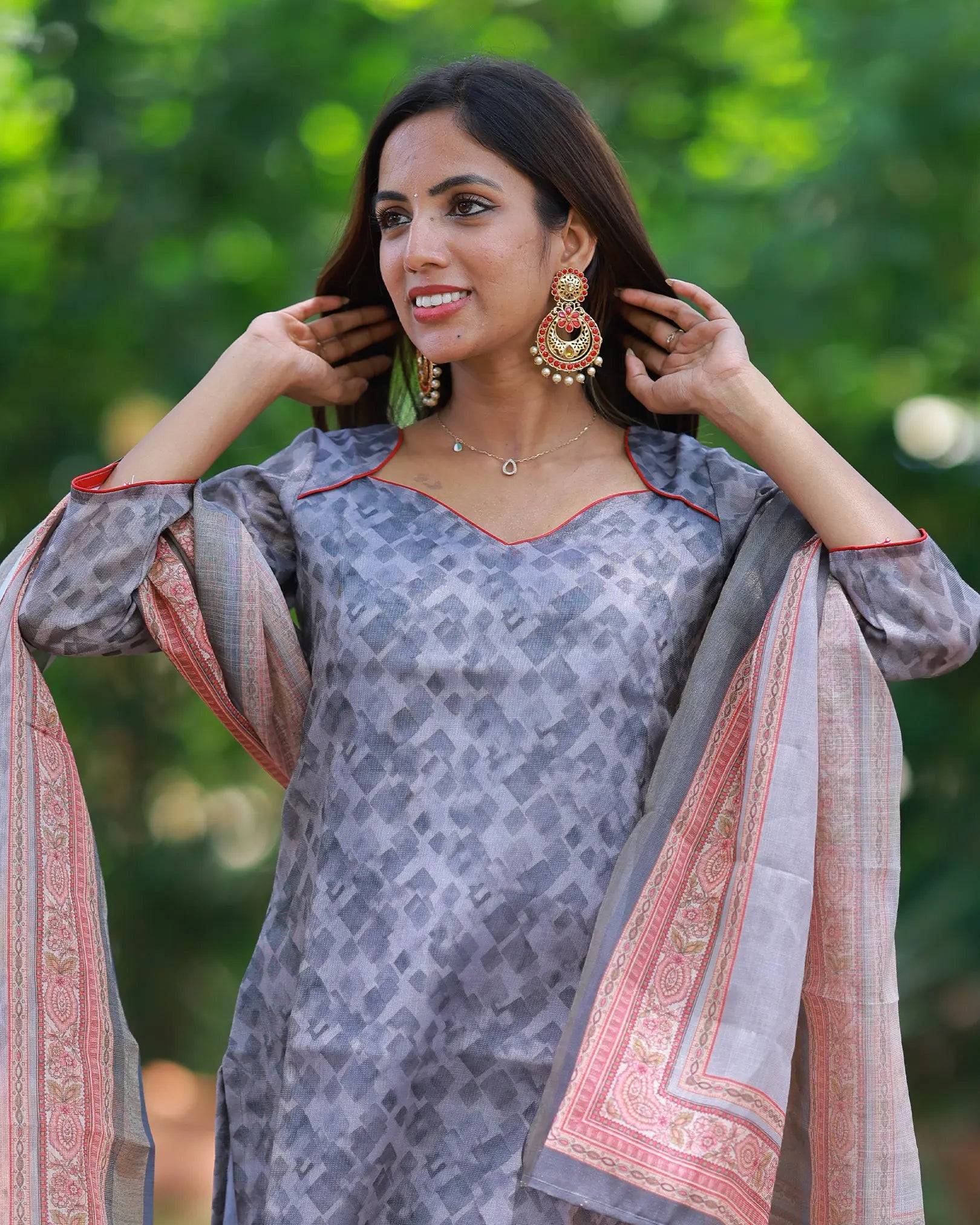 Saambal Geometric Kurthi Top and Dupatta