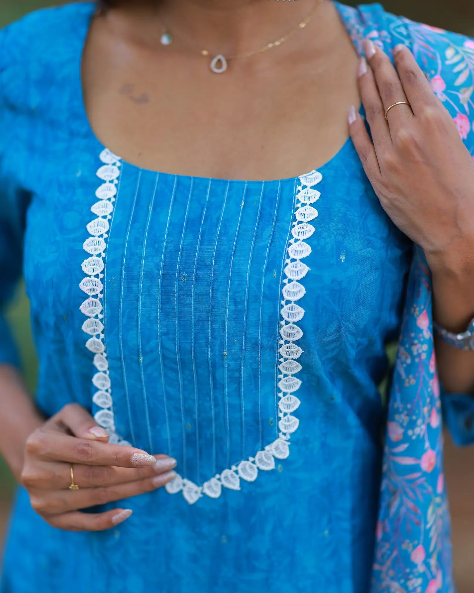 Kadal Nizhal Kurti  Top and Dupatta