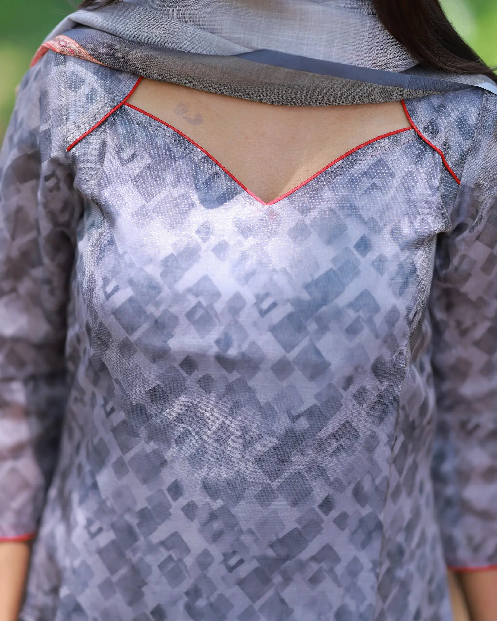 Saambal Geometric Kurthi Top and Dupatta