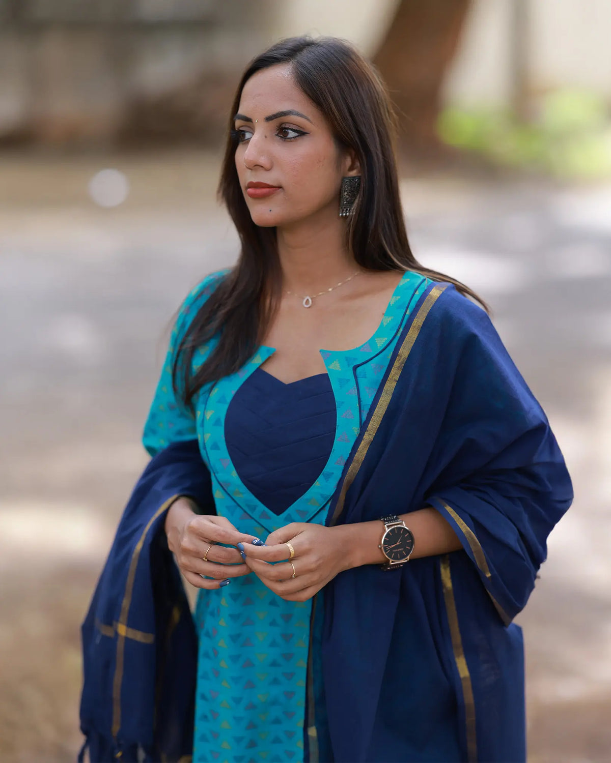 Neelavaani Kurti sert with Dupatta