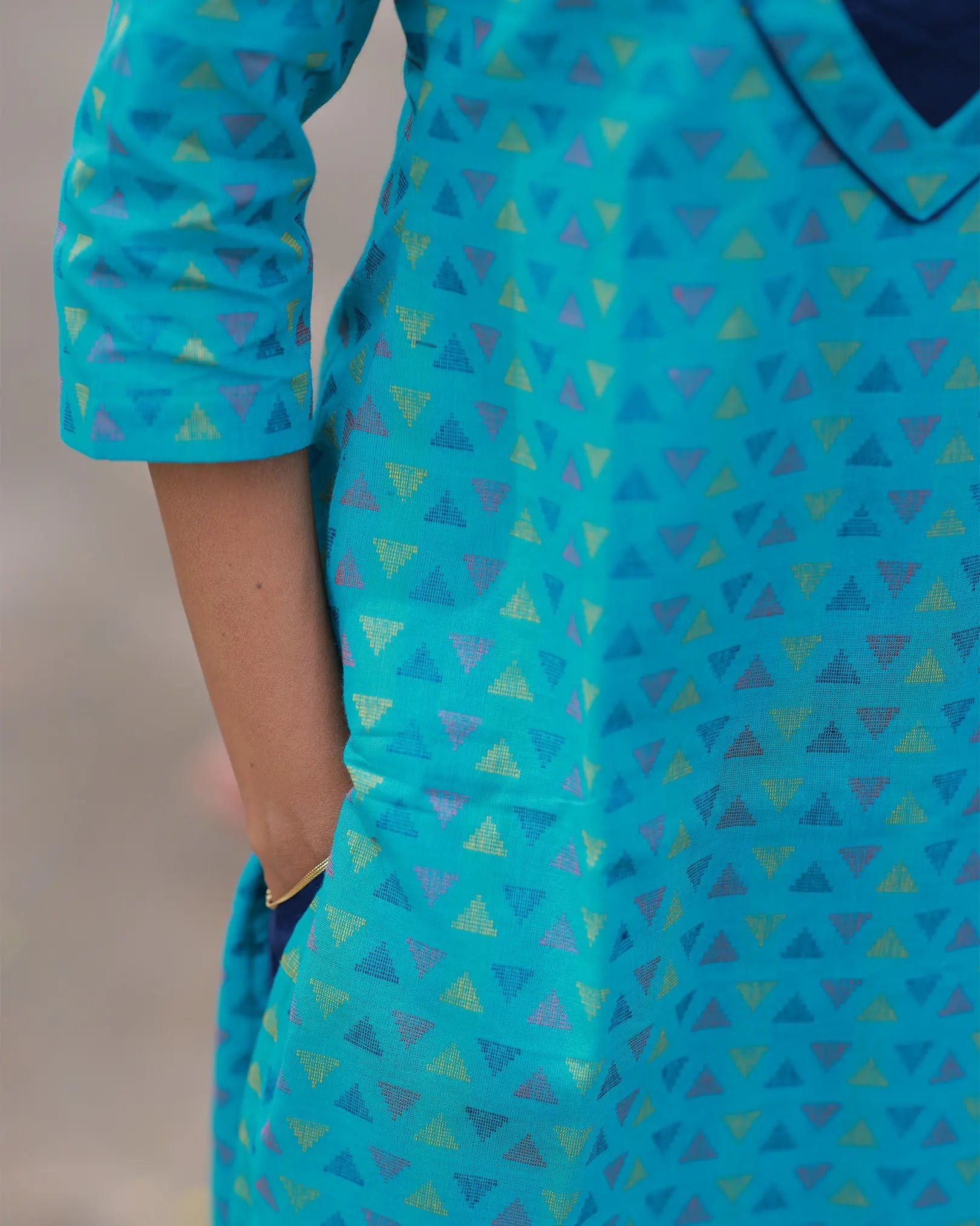 Neelavaani Kurti sert with Dupatta