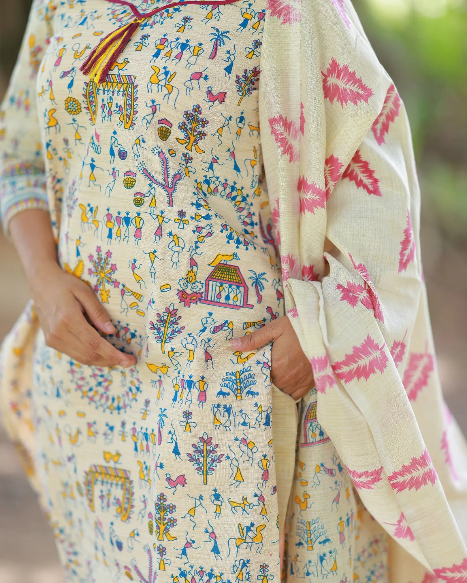 Aishwarya  Oviyam Kurti set with Dupatta