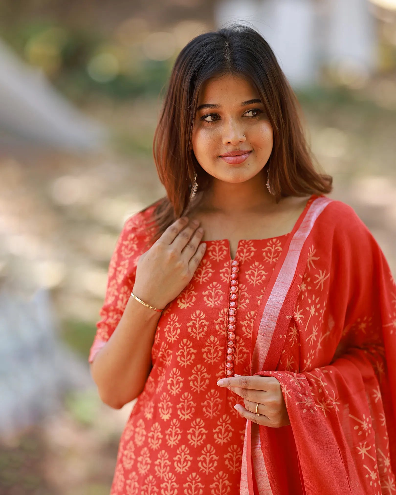 Kumkumpoo Malar Kurti set with Dupatta