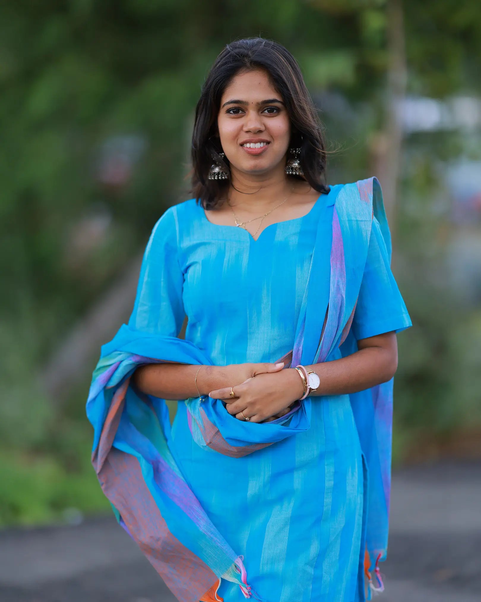 Neela Taruṇi Kurti Set