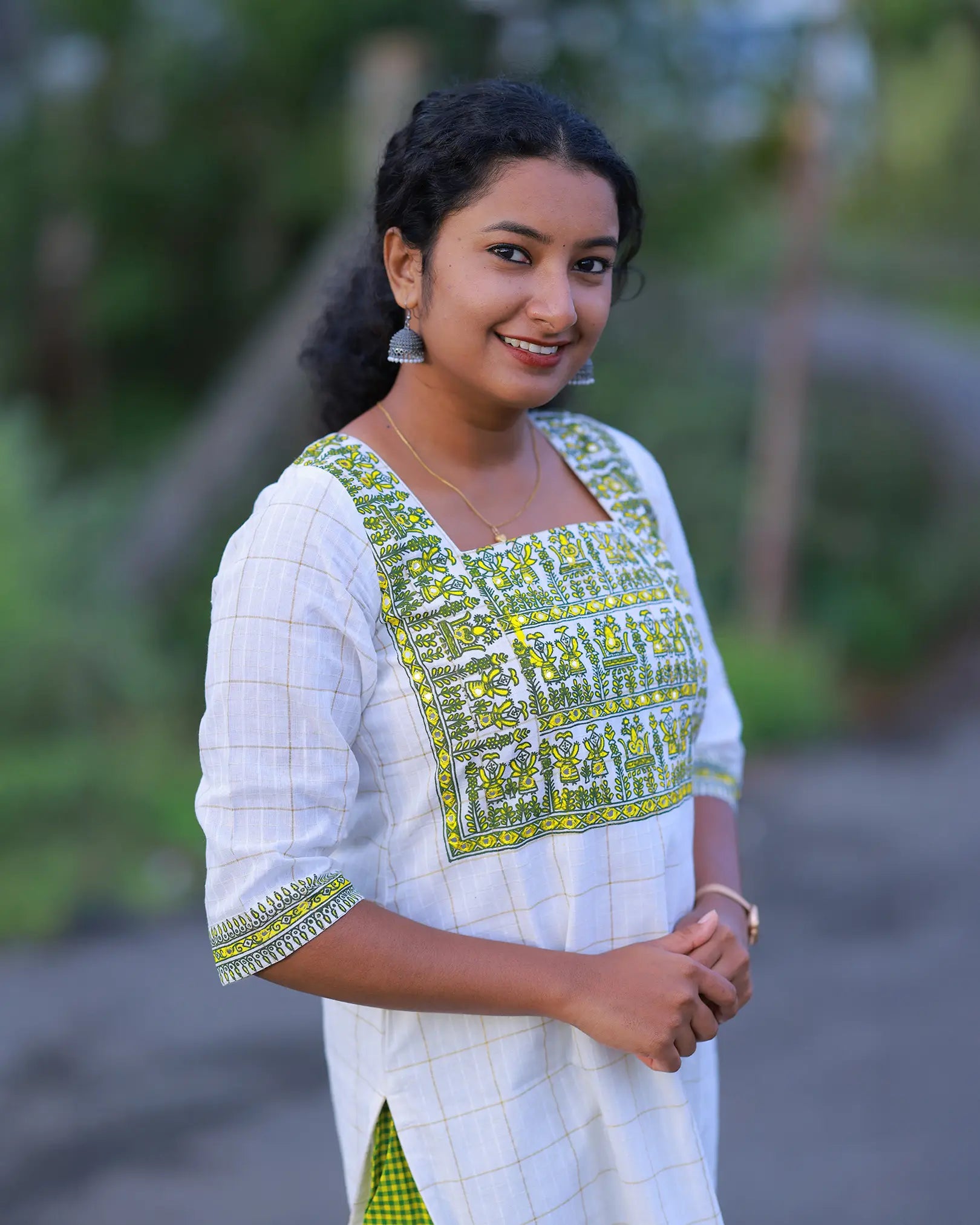 Patralata Kurti Set