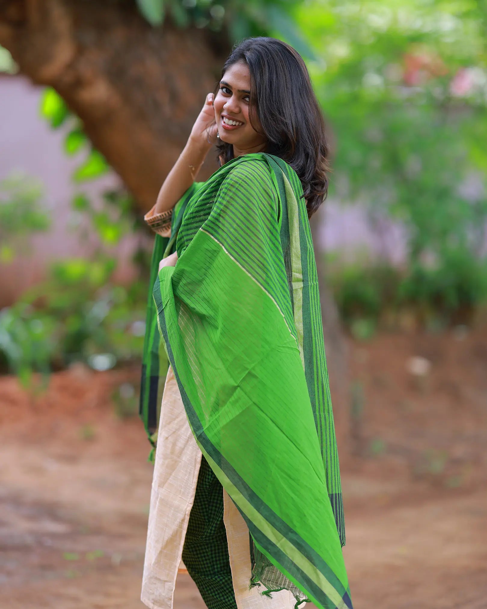 Pachai Yaathiri Kurti Set