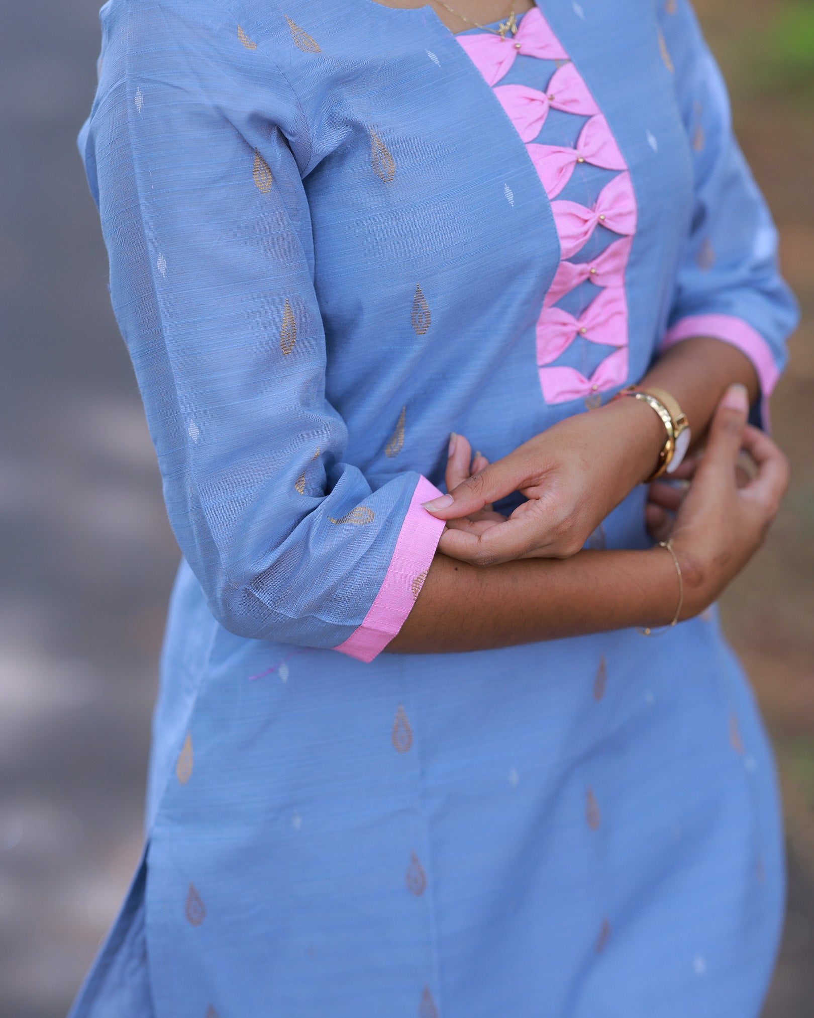 Vaanaveli Kurti sert with Dupatta