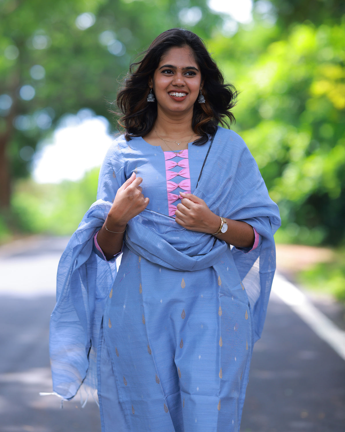 Vaanaveli Kurti sert with Dupatta
